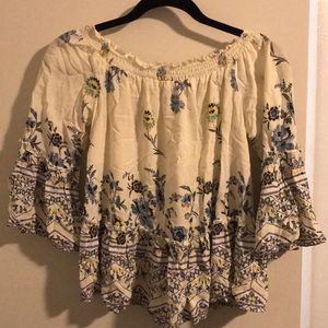 Off shoulder long sleeve top